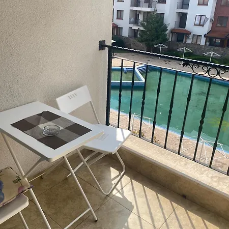 Апартамент аполлон 6 *